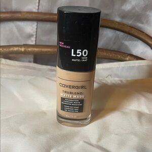 COVERGIRL TruBlend Matte Made Foundation - L50